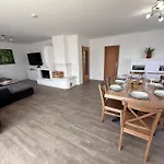Haus Ostseesprung - Sarah Hochparterre Gratis Wlan, Parkplatz Und Gem Garten