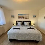 Haus Ostseesprung - Sarah Hochparterre Gratis Wlan, Parkplatz Und Gem Garten