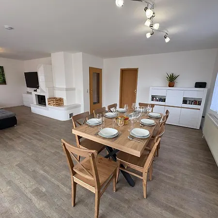 Haus Ostseesprung - Sarah Hochparterre Gratis Wlan, Parkplatz Und Gem Garten アパート バート・ドーベラン