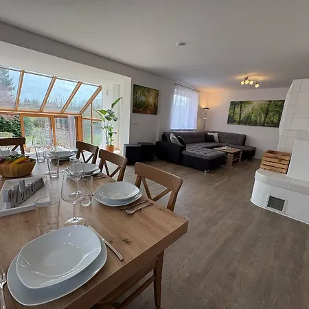 Haus Ostseesprung - Sarah Hochparterre Gratis Wlan, Parkplatz Und Gem Garten *