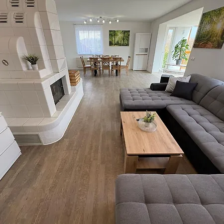 Haus Ostseesprung - Sarah Hochparterre Gratis Wlan, Parkplatz Und Gem Garten アパート バート・ドーベラン