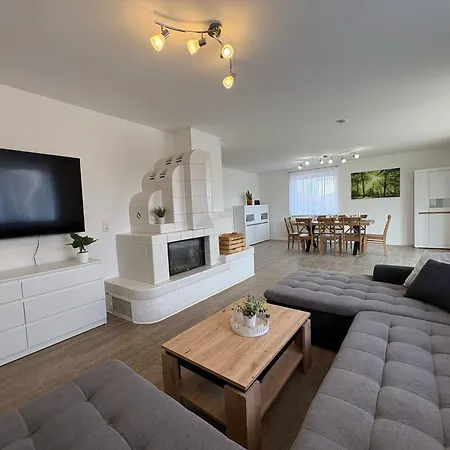 Haus Ostseesprung - Sarah Hochparterre Gratis Wlan, Parkplatz Und Gem Garten アパート *