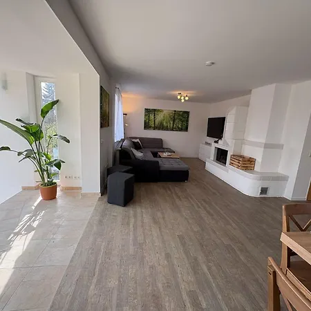 Haus Ostseesprung - Sarah Hochparterre Gratis Wlan, Parkplatz Und Gem Garten アパート